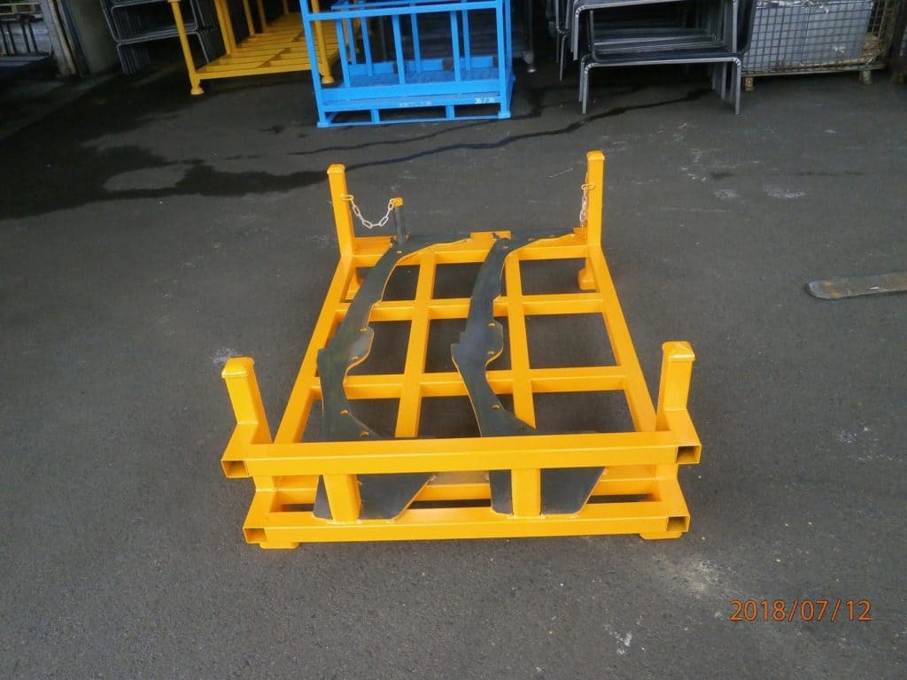 レーザー加工品のパレット